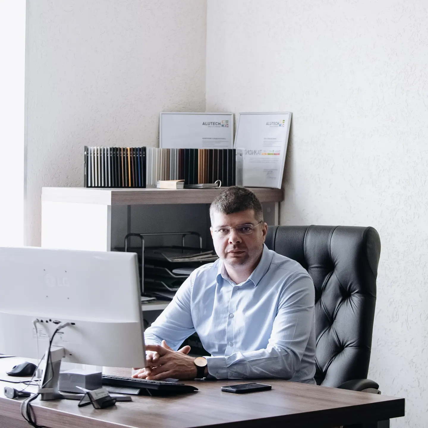 Сотрудник компании ПРО Автоматика